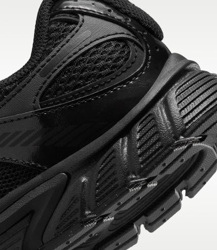 SNEAKERS NIKE V5 RNR UOMO