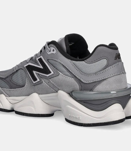 Sneakers New Balance 9060 uomo Grigia scuro