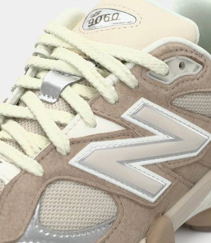 Sneakers New Balance 9060 Marrone