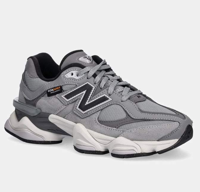 Sneakers New Balance 9060 uomo Grigia scuro