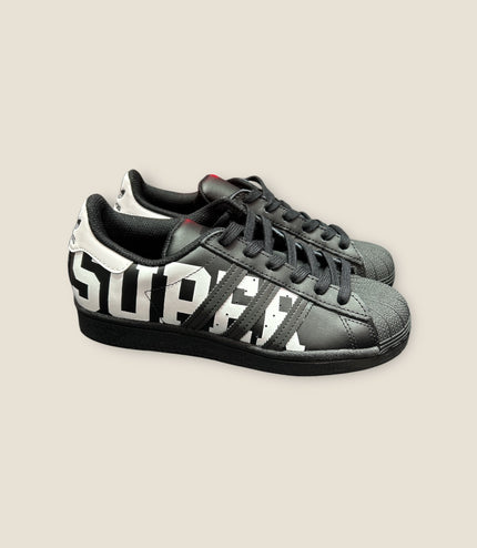 Sneakers adidas superstar Nera scritta Bianca